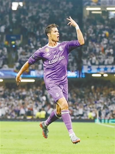 天花板就15分？质疑湖人核心！贝弗利发声：给我出来道歉！.